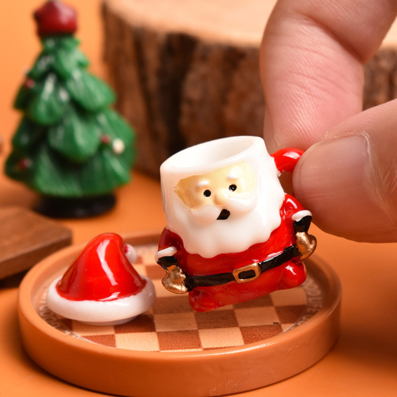 Mini Santa Teacup Ornament - R - Crafting Resin 评论和价格